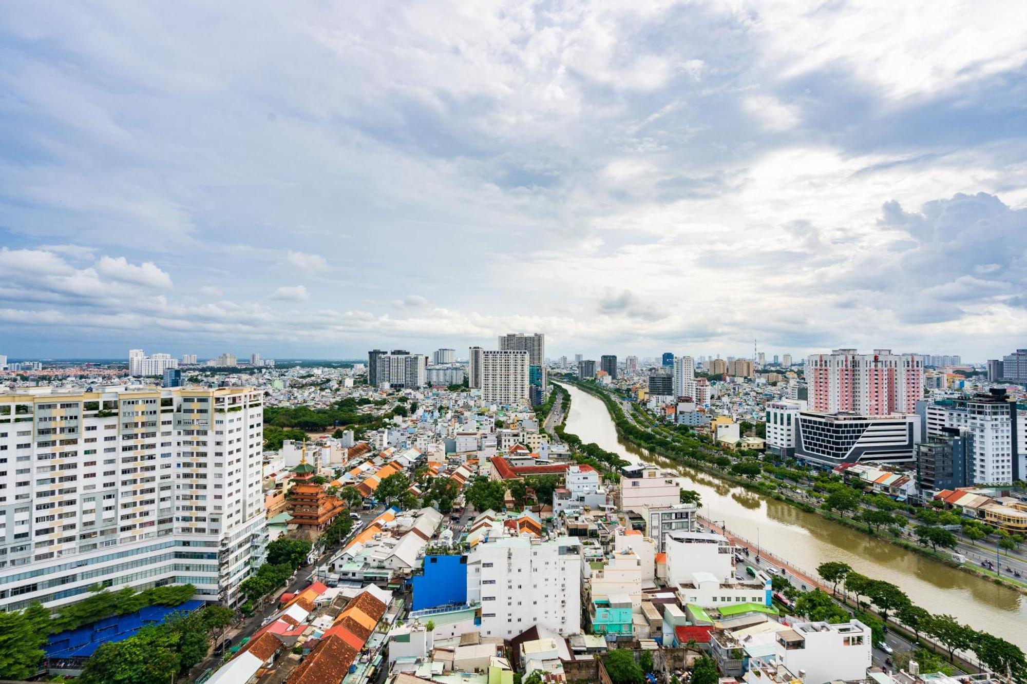 Rem Rivergate Garden Pool Signature - Free 4G Sim For 3 Nights Booking Ho Chi Minh-staden Exteriör bild